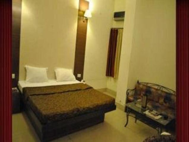 Hotel Golden Deluxe Jaipur Kamer foto
