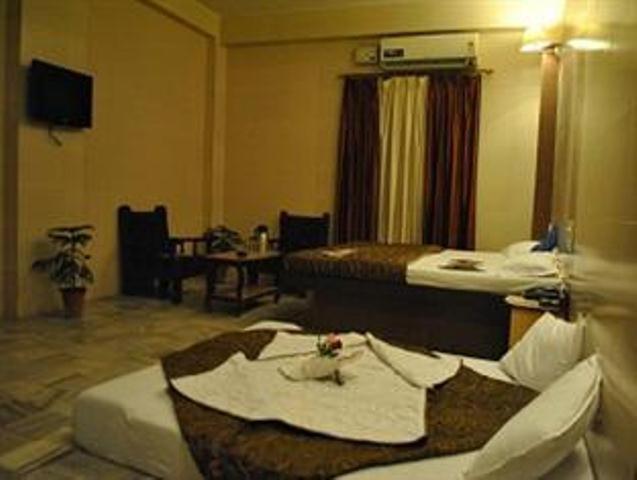 Hotel Golden Deluxe Jaipur Buitenkant foto